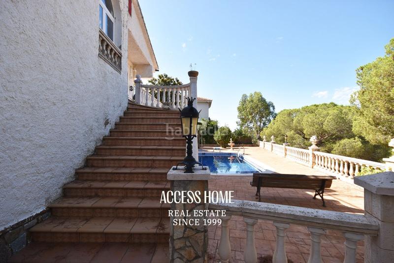 Foto 721ebe03-144e-4945-9d98-daec3abf6bea. Chalet casa con amplia parcela en Alella