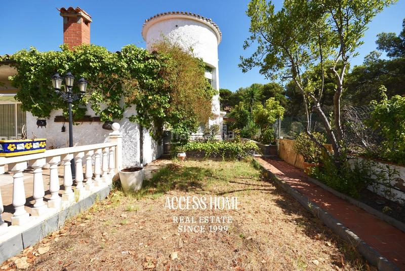 Foto 7a38aa78-0768-485e-96d1-42c33cadcdb4. Chalet casa con amplia parcela en Alella