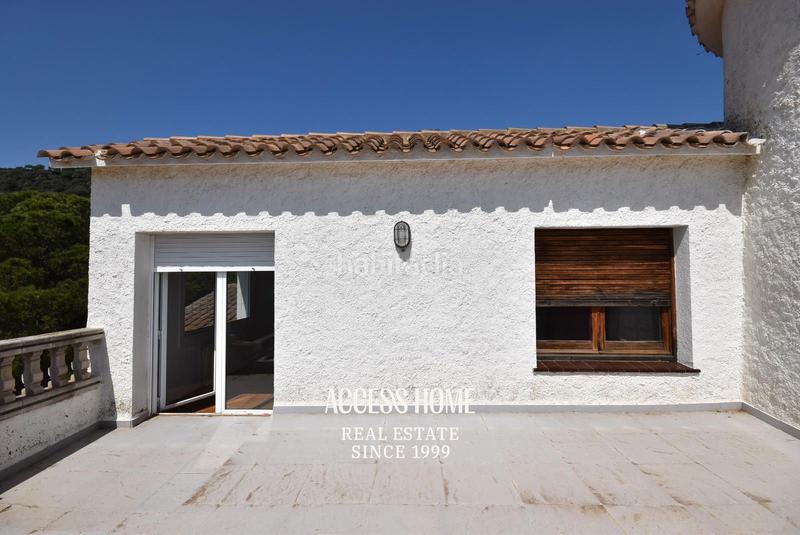 Foto 877db915-b677-44e3-8cbd-399b81679ed3. Chalet casa con amplia parcela en Alella