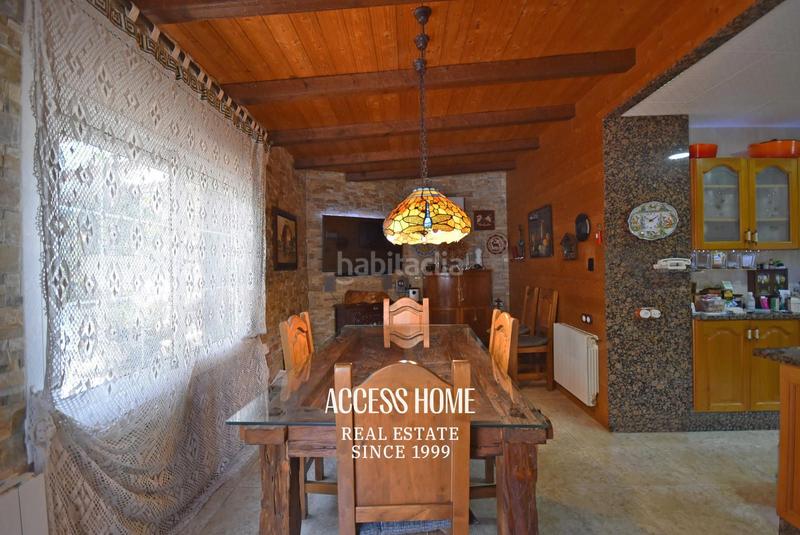 Foto b0295923-ac5d-4048-bd8b-f80a6ba5f9a5. Chalet casa con amplia parcela en Alella