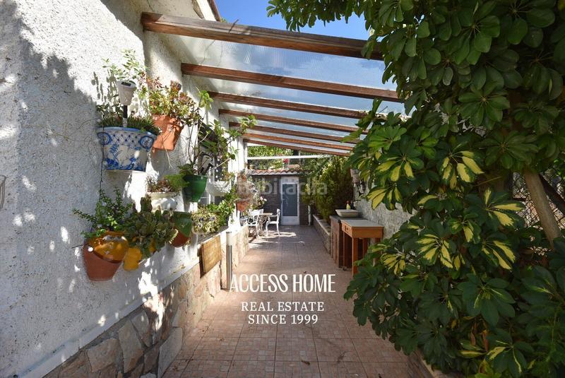 Foto d1cfdcb6-d072-4fea-8aab-472e49cd83ec. Chalet casa con amplia parcela en Alella