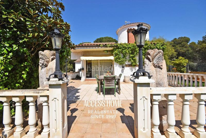 Foto d9d1646f-2829-4955-b20e-e73da1aa7891. Chalet casa con amplia parcela en Alella