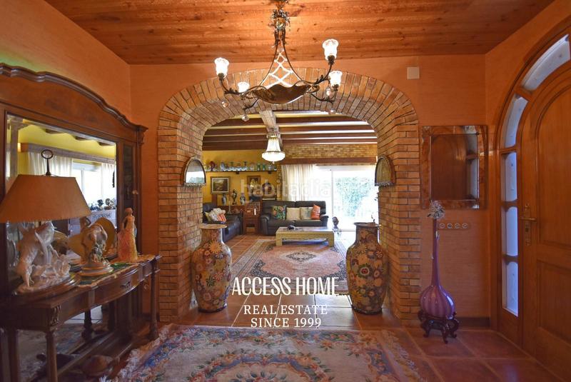 Foto ddbcc12d-7657-4cd2-9e6c-c72b9a37e07e. Chalet casa con amplia parcela en Alella