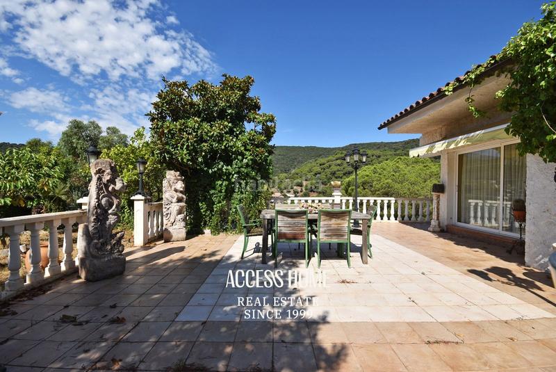 Foto de1a3267-e781-4cf5-b63d-3fb3390a9d46. Chalet casa con amplia parcela en Alella