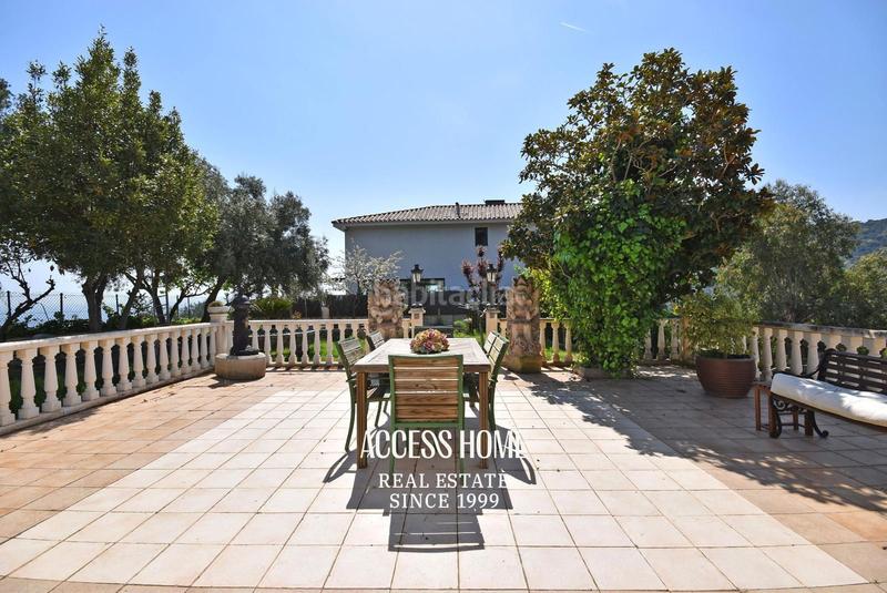 Foto e684b616-5a20-4534-bb2f-0ae70450f977. Chalet casa con amplia parcela en Alella