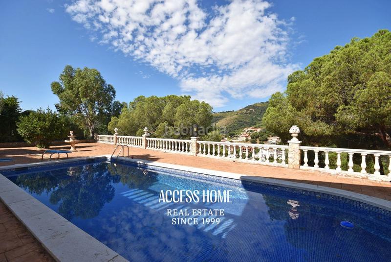 Foto e8d6114b-c79a-4d6a-bc40-647cf406b3f1. Chalet casa con amplia parcela en Alella