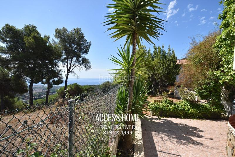 Foto f8989507-b2ae-4b69-b27b-569bfbaafb5c. Chalet casa con amplia parcela en Alella