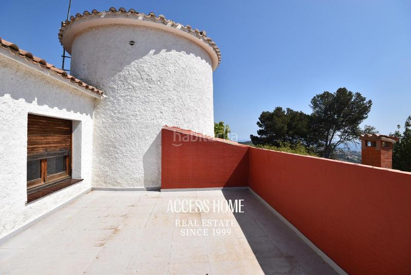 Foto f9e4bb5a-4f0f-4ee7-9551-5b717cbbb5a5. Chalet casa con amplia parcela en Alella