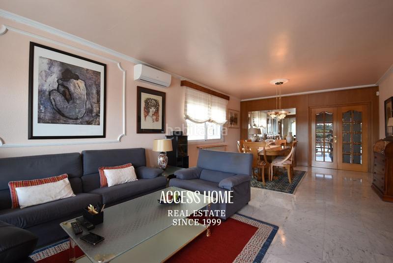 Foto d99cdd18-c733-4b82-80b8-84bcf791ca2c. Xalet amb calefacció aparcament piscina a Canet de Mar