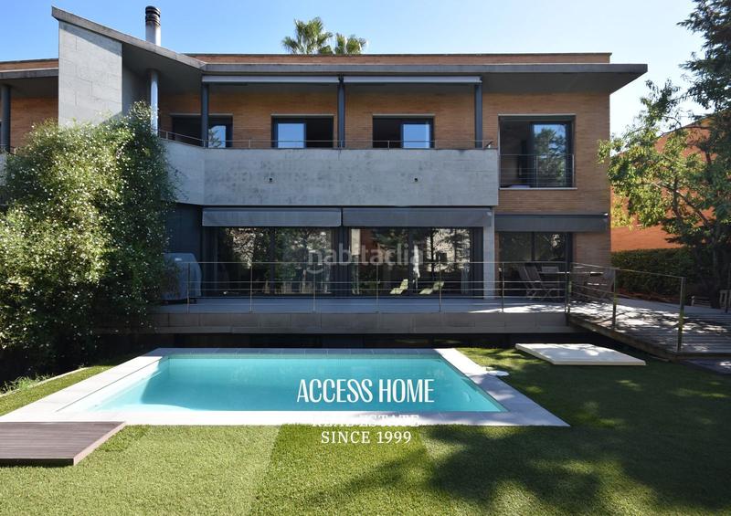 Foto 030915b1-f921-4d9e-9eb9-3ca7b49e1e35. Casa con riscaldamento parcheggio piscina in Alella