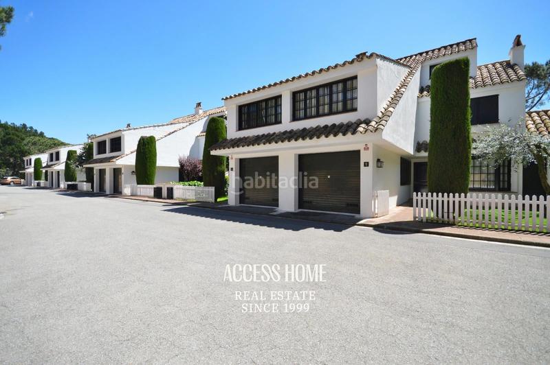 Foto 8f049a93-1ec3-472e-bfcc-a7ed0cbbd586. Alquiler casa adosada casa en alquiler en la urbanización Supermaresme con piscina comunitaria en Sant Vicenç de Montalt