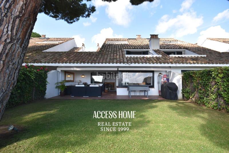 Foto b88fec88-f981-43c8-a501-d85b9375b8d8. Alquiler casa adosada casa en alquiler en la urbanización Supermaresme con piscina comunitaria en Sant Vicenç de Montalt