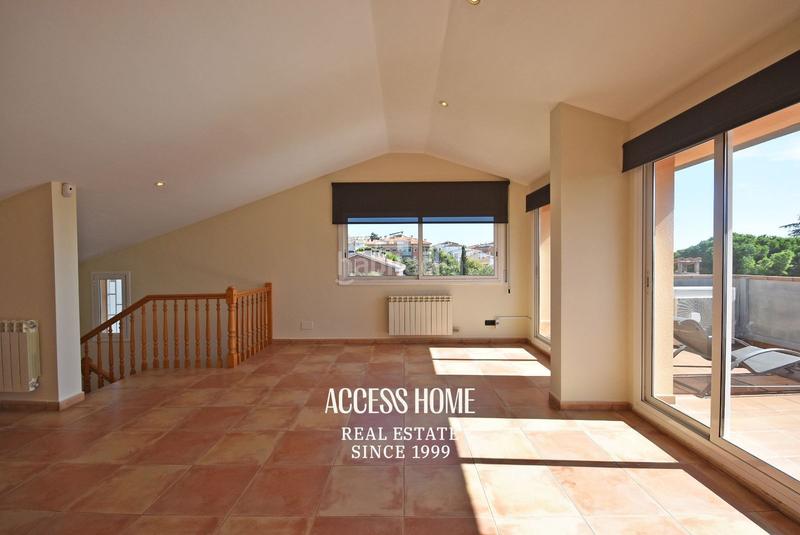 Foto fed3c36b-8bd0-46ff-b517-a2b14c554f47. Xalet amb calefacció aparcament a Masnou Alt Masnou (El)