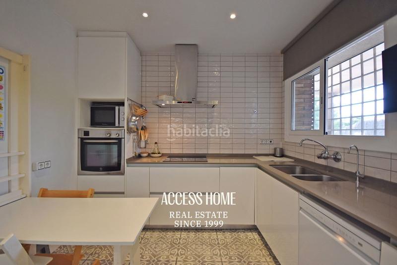 Foto 8b95cf87-b88a-4832-b360-8312f601fb5f. Chalet mit heizung parking pool in Rocaferrera Sant Andreu de Llavaneres