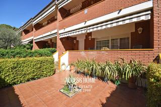 Casa adossada a Centre. Casa adosada en sant andreu de llavaneres próxima al centro