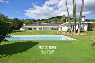 Chalet à Supermaresme. Propiedad con vistas privilegiadas al mar en supermaresme, sant