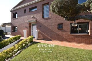 Location Chalet à Vilassar de Dalt. Amplia vivienda amueblada con jardín y piscina en vilassar de da