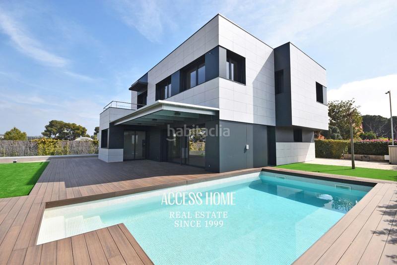 Foto 54b0e208-2dff-416b-977d-39dc992614bc. Chalet mit heizung parking pool in Can Sans Sant Andreu de Llavaneres