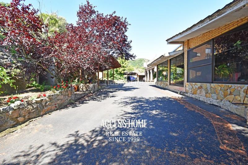 Foto 07b8a55a-cebf-41b0-880a-727a7f698abf. Xalet amb calefacció aparcament piscina a Alella