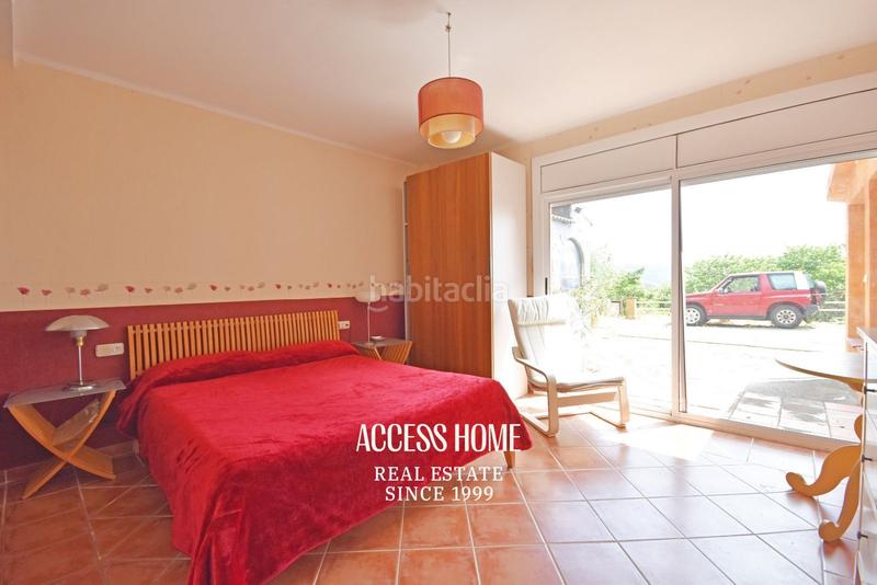 Foto 394c9631-07c2-4d61-adeb-d6cd23e07145. Xalet amb calefacció aparcament piscina a Alella