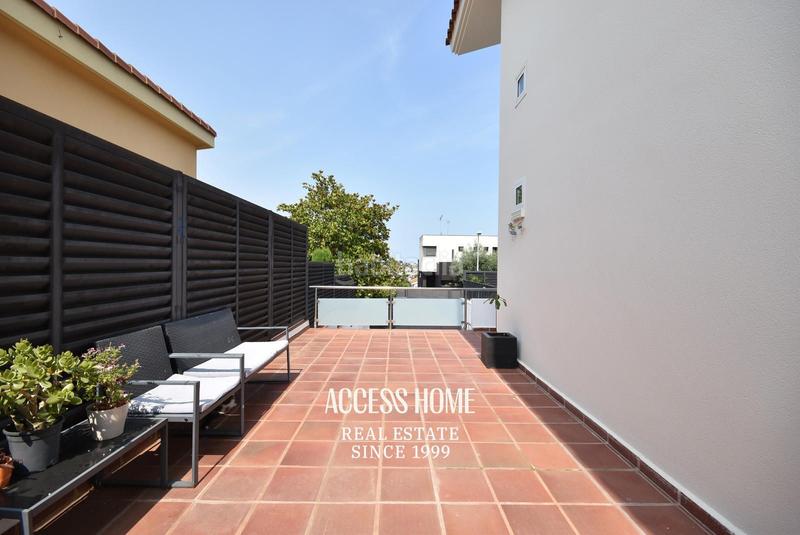 Foto 3a030487-de78-4ab7-93ee-5152c22f5956. Chalet con parcheggio piscina in Alella