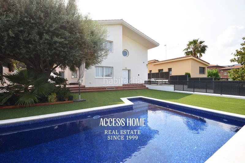 Foto 52c7f08e-f6a1-4d92-adf2-b05375ac92b5. Chalet con parcheggio piscina in Alella