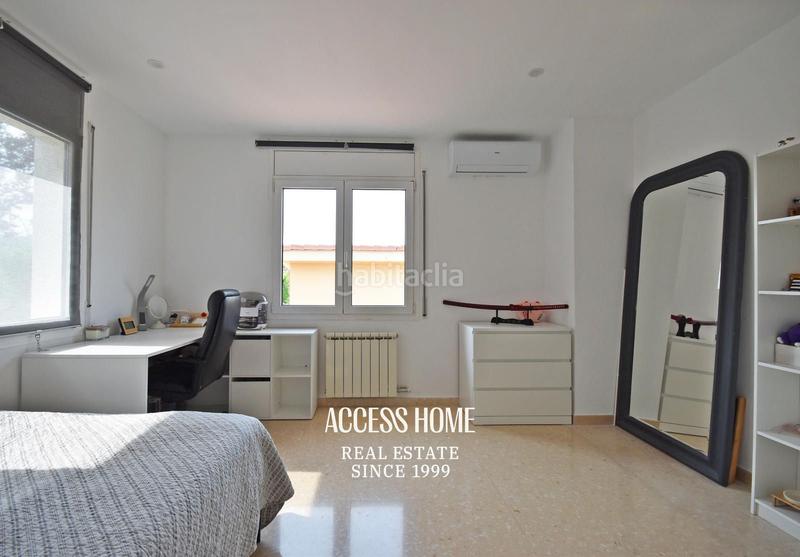 Foto 997cdc27-999a-4fad-86e8-c7ace160a280. Chalet con parcheggio piscina in Alella