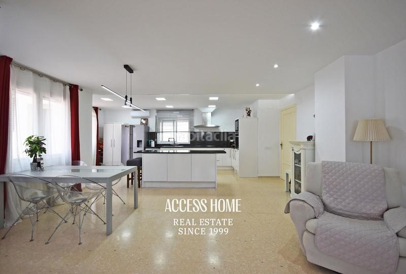 Foto acc1ae49-aaff-47c4-b2f5-31f4812952b1. Chalet con parcheggio piscina in Alella