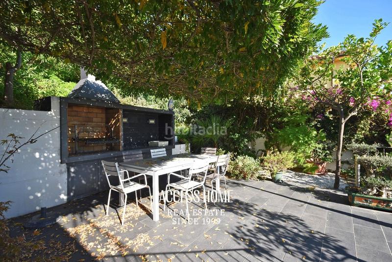 Foto c7fe5cf2-5d60-457e-a17c-046cff822509. Chalet con riscaldamento parcheggio piscina in Teià