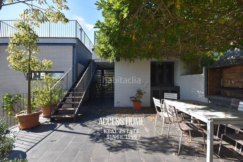 Foto f817aa44-6045-477d-9c6e-df15919b6542. Chalet con riscaldamento parcheggio piscina in Teià