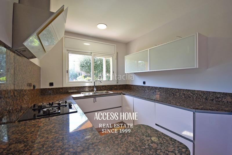 Foto ee1a5c09-ffc8-428c-b276-8f51542defd5. Chalet casa unifamiliar en venta en el centro de el masnou en Masnou (El)