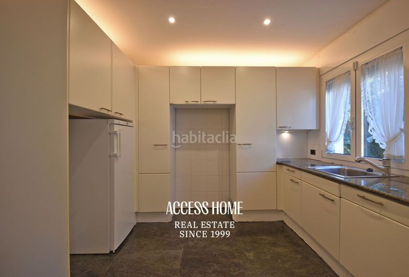 Foto 04812b1c-ff07-478e-9e53-7052fe60b348. Chalet exclusiva villa , costa del maresme en venta en Premià de Dalt