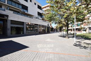 Locale commerciale in Centre-Cordelles