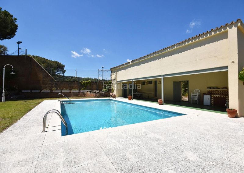 Foto 0566e836-496e-40b5-a619-849dfb9ae466. Xalet amb calefacció aparcament piscina a Cabrera de Mar