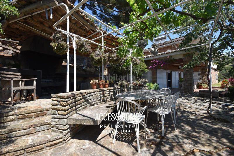 Foto 2219715f-f10c-41e3-acb7-038dcb4af70b. Xalet amb calefacció aparcament piscina a Cabrera de Mar