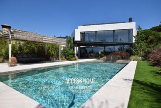 Miete Chalet in Can Quirze. Exclusiva casa de diseño en alquiler en  la urbanización can qui