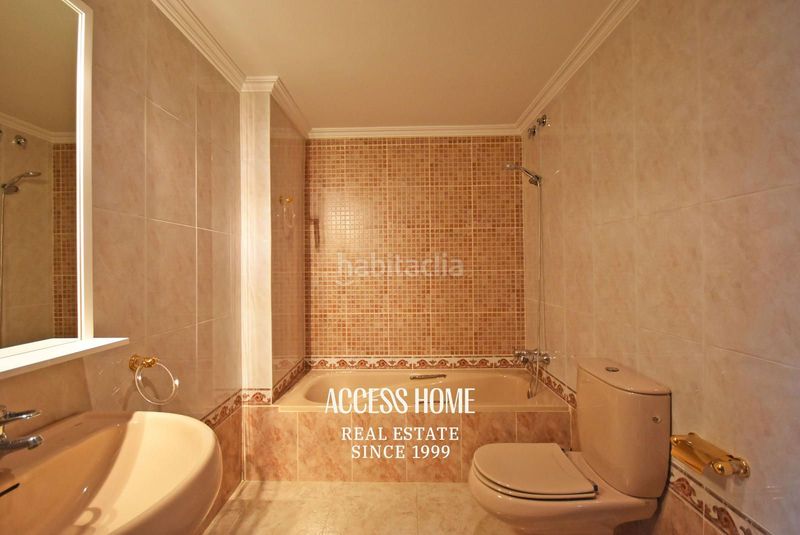 Foto b58d75d2-92ac-4706-9507-85e806990ed4. Xalet amb calefacció aparcament piscina a Urbanitzacions Mataró