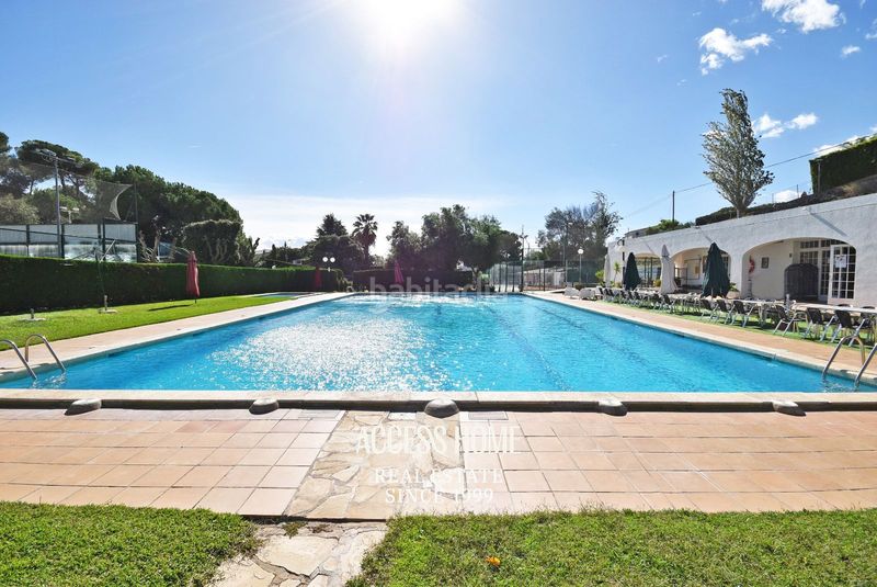 Foto 34e4511d-c44f-43e4-a328-c23dee4af566. Masia amb piscina a Cabrils