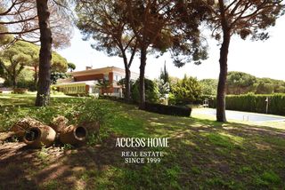 Xalet a Bell-Aire. Tres casas independientes en  sant andreu de llavaneres