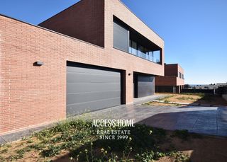 Xalet a Can Quirze. Exclusiva vivienda de obra nueva en can quirze