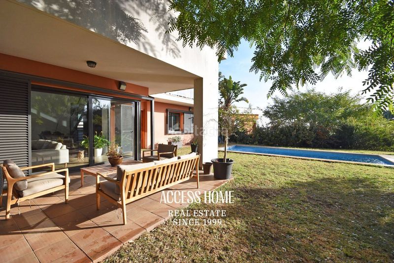 Foto 48198c22-1e6a-4735-b628-3574a0ae6372. Casa amb calefacció aparcament piscina a Vallveric Mataró