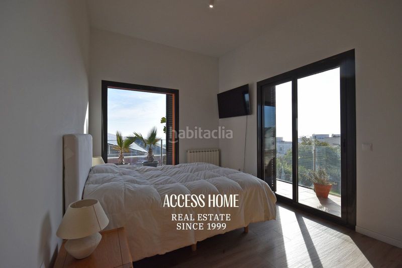 Foto a6b6893a-45c1-4798-b39a-e6b53108b36e. Casa amb calefacció aparcament piscina a Vallveric Mataró