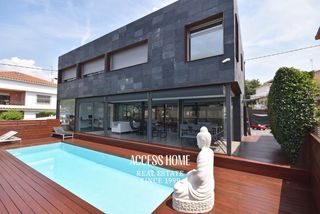 Miete Chalet in Alella. Casa de diseño en alquiler con piscina en alella