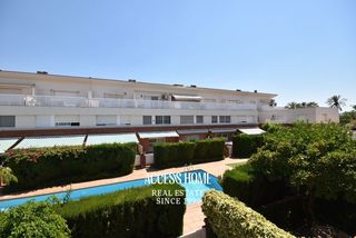 Casa adossada a Banyeres. Casa adosada en venta en premi� de mar con piscina comunitaria e