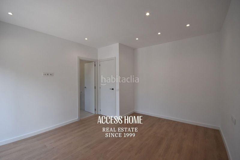 Foto 42a540ad-52ca-496b-8fdf-06ba2e29d9bd. Casa adosada casa esquinera reformada en venta en el masnou con terraza y vistas al mar en Masnou (El)