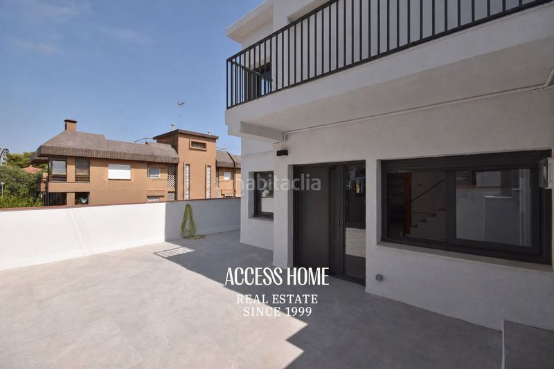 Foto 43f9aaa5-7c4e-4386-89f4-a59c810dc1c6. Casa adosada casa esquinera reformada en venta en el masnou con terraza y vistas al mar en Masnou (El)