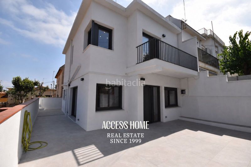 Foto 529c20b0-e7a7-4928-8bc1-5ae506405f2b. Casa adosada casa esquinera reformada en venta en el masnou con terraza y vistas al mar en Masnou (El)