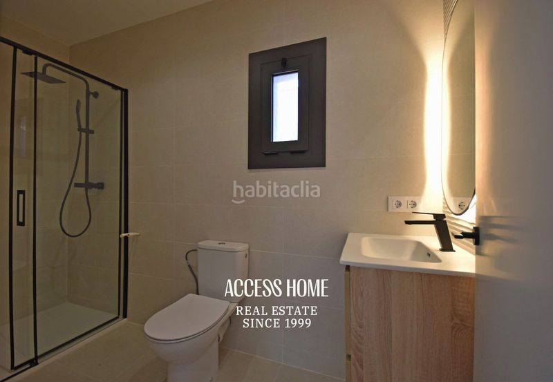 Foto 5f851583-8644-4326-803f-f150ec003263. Casa adosada casa esquinera reformada en venta en el masnou con terraza y vistas al mar en Masnou (El)