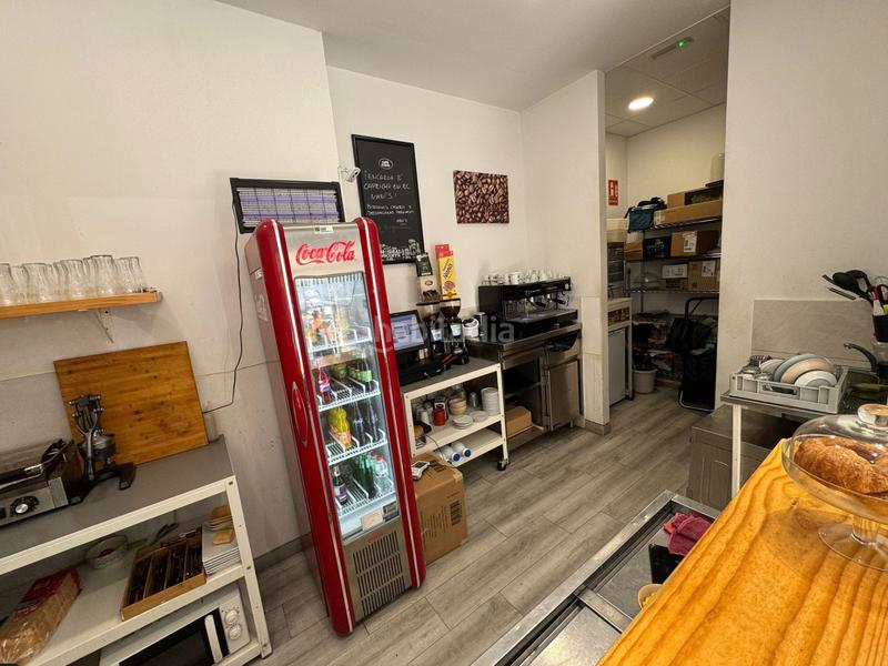 Foto e724fea9-b51f-40e7-a544-076011428805. Traspaso local comercial en El Gornal Hospitalet de Llobregat (L´)