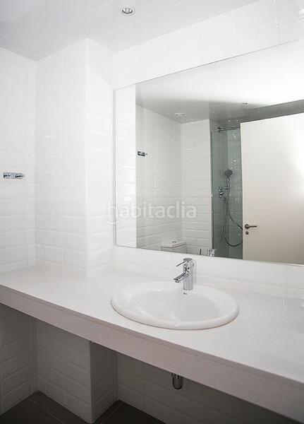 Foto ee49162e-80fd-4fbb-bb52-5553c0ec6a04. Location appartement avec parking piscine dans Provençals del Poblenou Barcelona